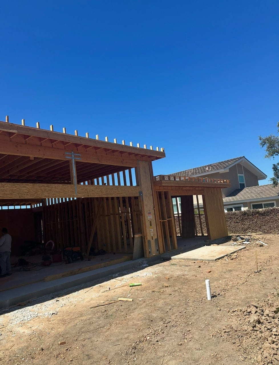 Cantilever frame at the entry overhang.
